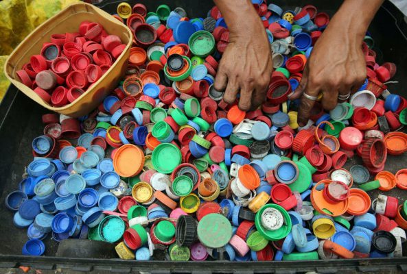6 Things You Should Know About Recyclable Lids